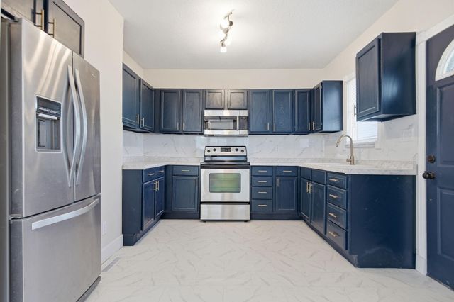 363 Geranium Avenue E, Saint Paul, MN 55130