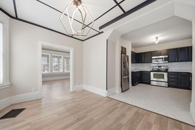 363 Geranium Avenue E, Saint Paul, MN 55130