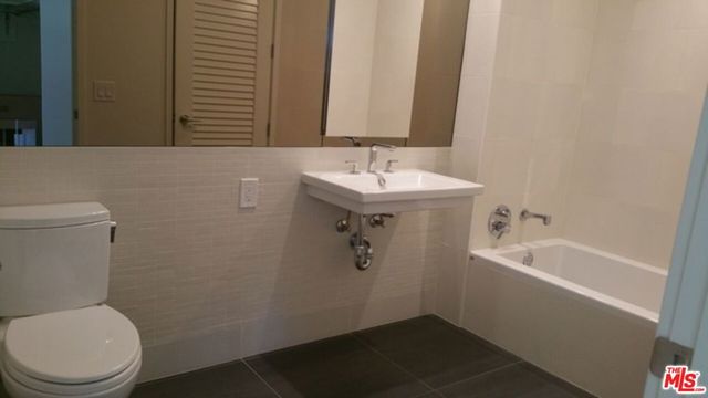 889 Francisco Street 2503, Los Angeles, CA 90017