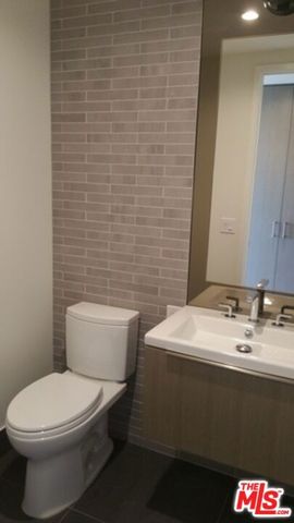 889 Francisco Street 2503, Los Angeles, CA 90017