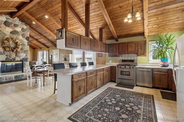 75095 Mackey Road, Richmond, MI 48062