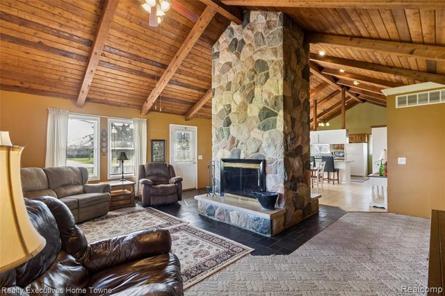 75095 Mackey Road, Richmond, MI 48062