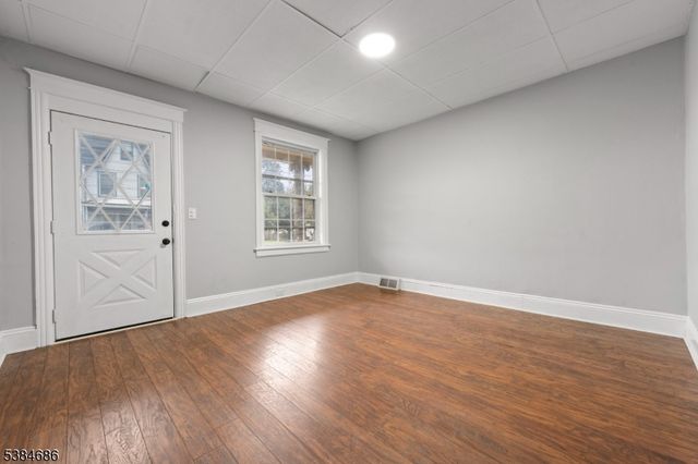 483 Thomas St, Phillipsburg Town, NJ 08865