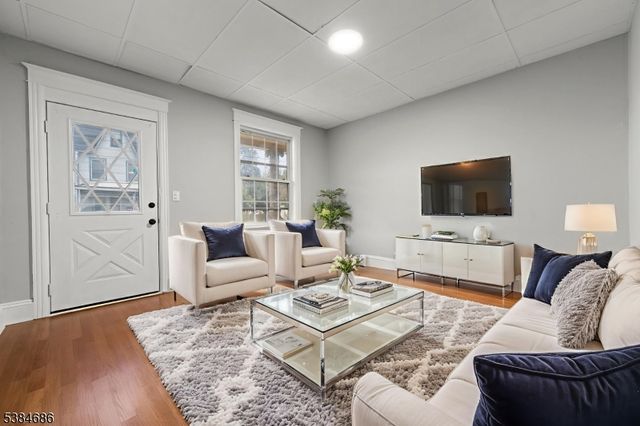 483 Thomas St, Phillipsburg Town, NJ 08865