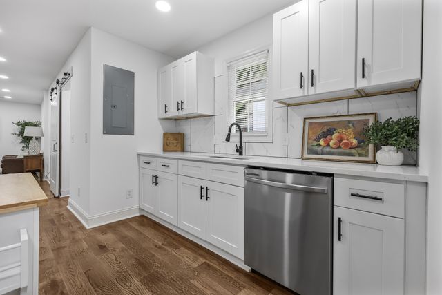 5 Proctor Dr, Clarksville, TN 37043