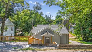 5 Proctor Dr, Clarksville, TN 37043