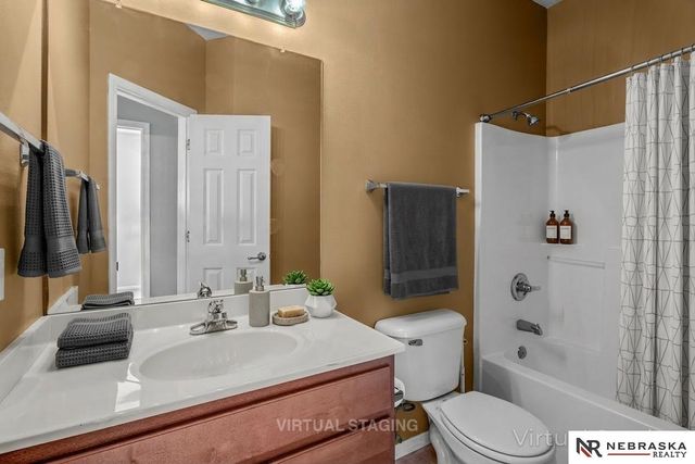 5110 N 154th Street, Omaha, NE 68116