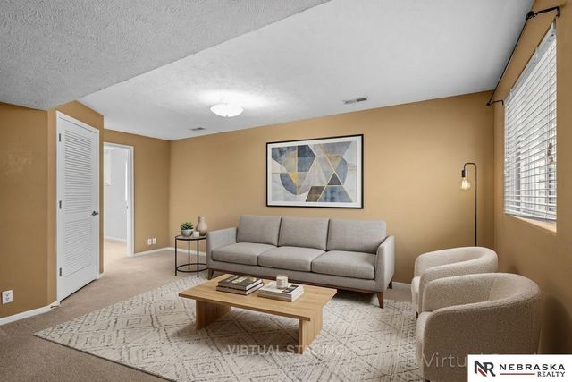 5110 N 154th Street, Omaha, NE 68116