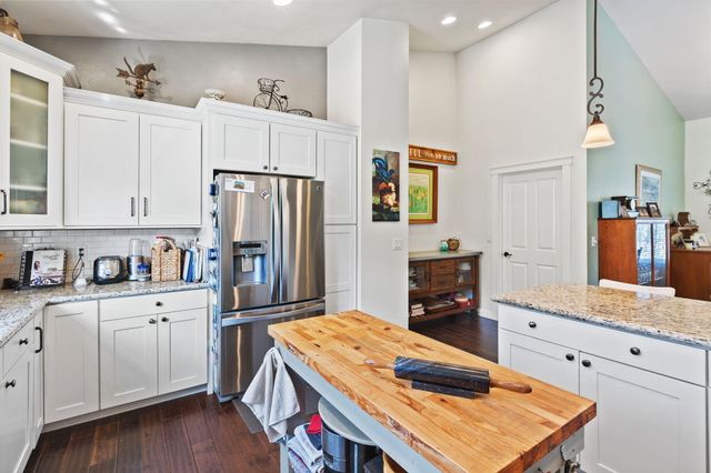 9547 Old Stage Road, Central Point, OR 97502