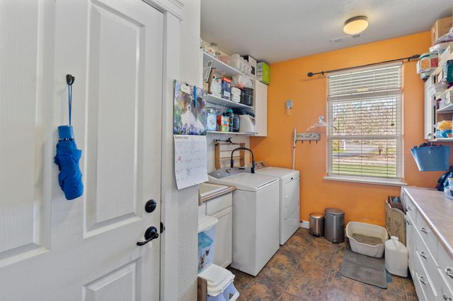 9547 Old Stage Road, Central Point, OR 97502