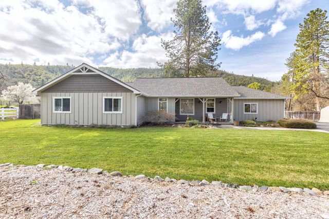9547 Old Stage Road, Central Point, OR 97502