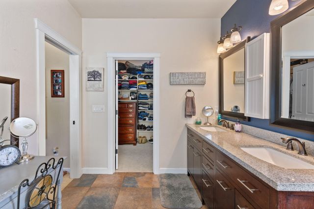 9547 Old Stage Road, Central Point, OR 97502