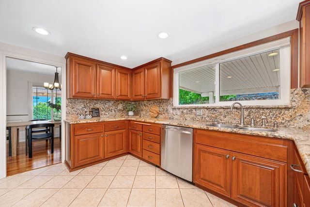 5100 Oak Point Way, Fair Oaks, CA 95628