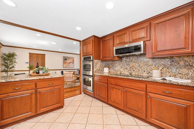 5100 Oak Point Way, Fair Oaks, CA 95628