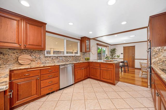 5100 Oak Point Way, Fair Oaks, CA 95628