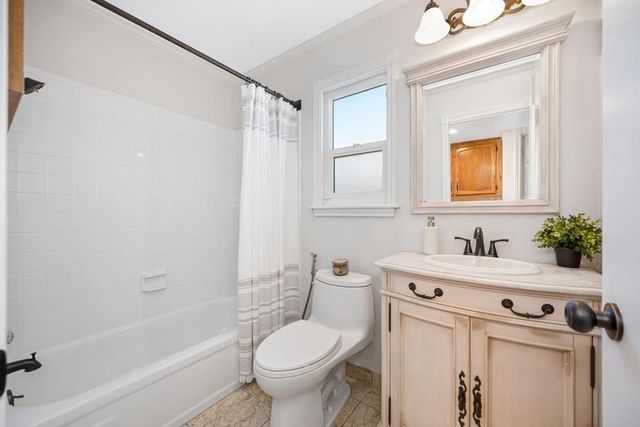 5100 Oak Point Way, Fair Oaks, CA 95628