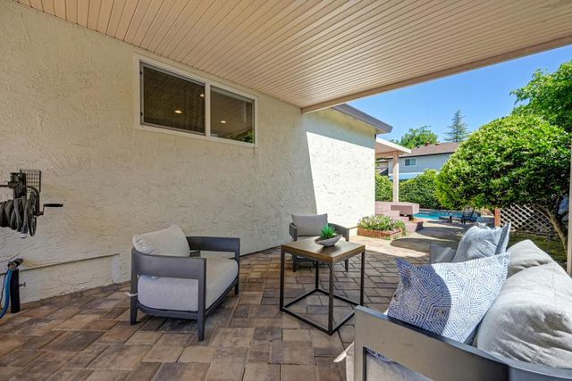 5100 Oak Point Way, Fair Oaks, CA 95628