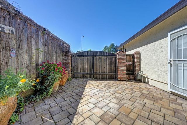 5100 Oak Point Way, Fair Oaks, CA 95628