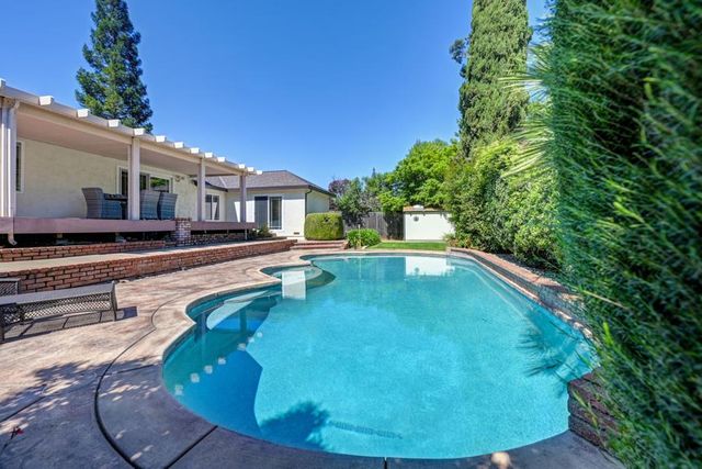 5100 Oak Point Way, Fair Oaks, CA 95628