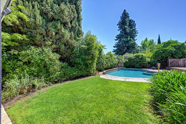 5100 Oak Point Way, Fair Oaks, CA 95628