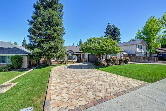 5100 Oak Point Way, Fair Oaks, CA 95628