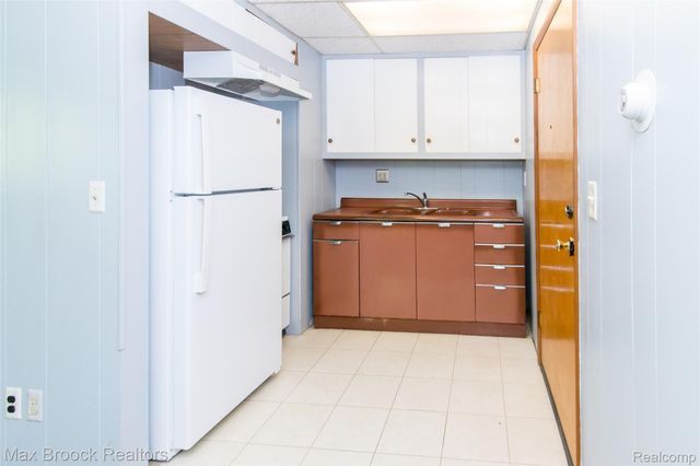 465 Robert Court, Auburn Hills, MI 48326