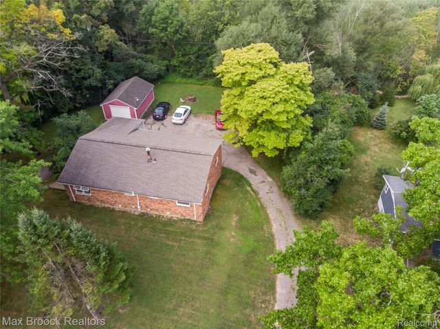 465 Robert Court, Auburn Hills, MI 48326