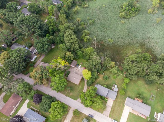 465 Robert Court, Auburn Hills, MI 48326