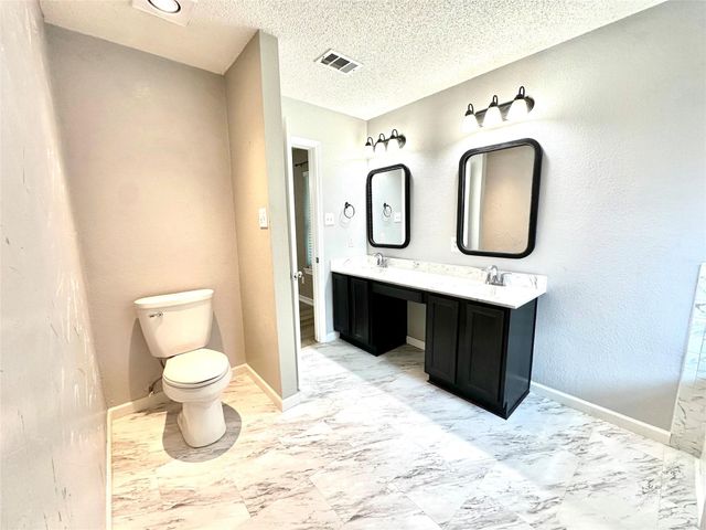 1509 Creekside Avenue, Sherman, TX 75092