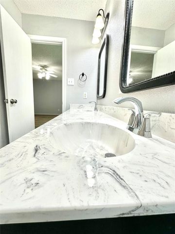 1509 Creekside Avenue, Sherman, TX 75092