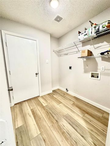 1509 Creekside Avenue, Sherman, TX 75092