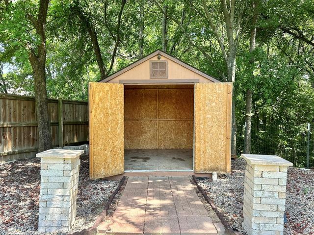 1509 Creekside Avenue, Sherman, TX 75092