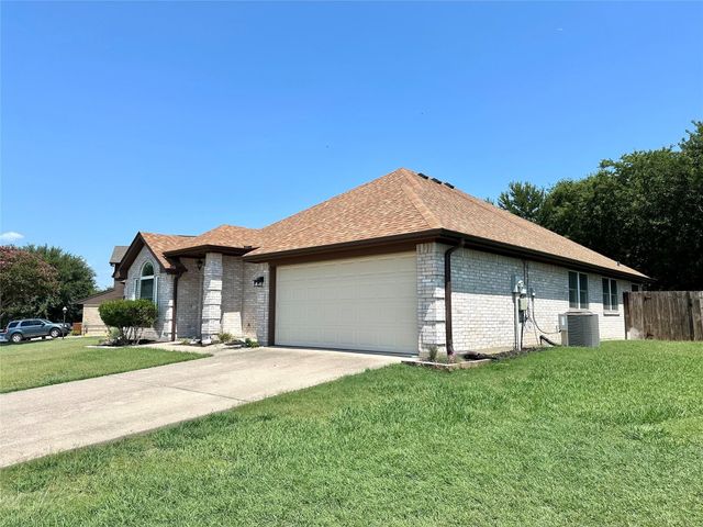 1509 Creekside Avenue, Sherman, TX 75092