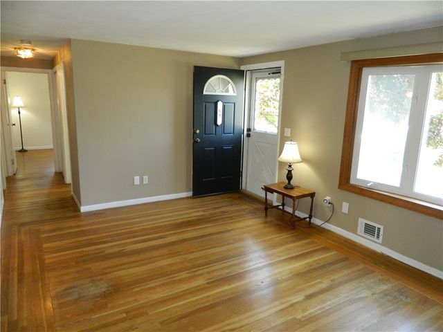 68 Zinnia Drive, Cranston, RI 02920