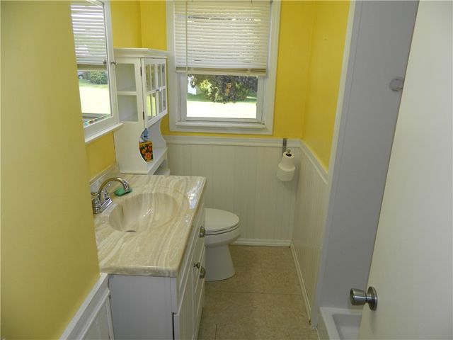 68 Zinnia Drive, Cranston, RI 02920