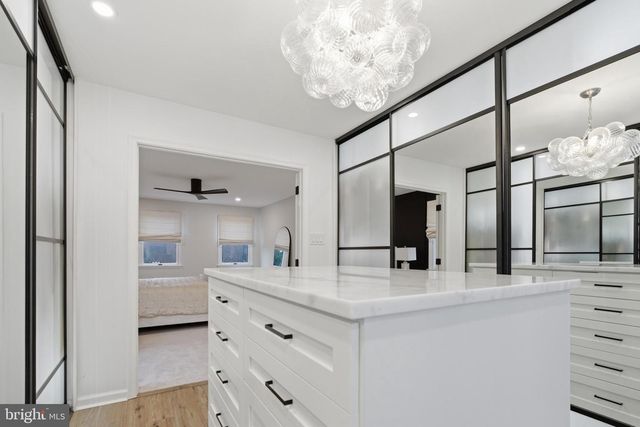 305 COUNTRYVIEW DR, Bryn Mawr, PA 19010