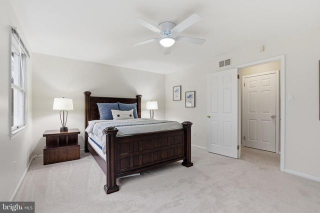 305 COUNTRYVIEW DR, Bryn Mawr, PA 19010