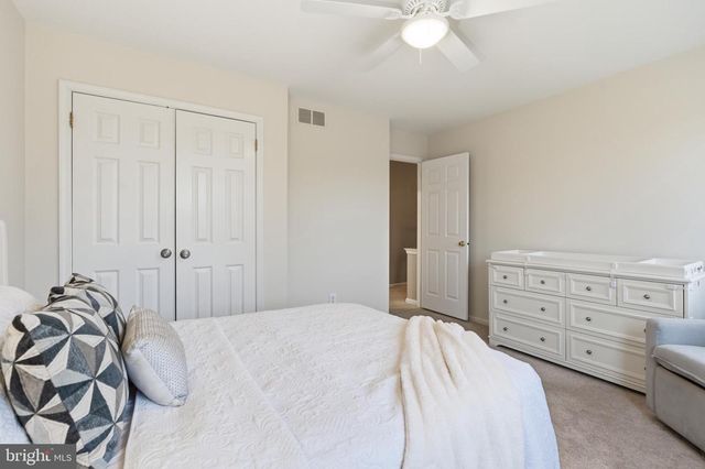 305 COUNTRYVIEW DR, Bryn Mawr, PA 19010