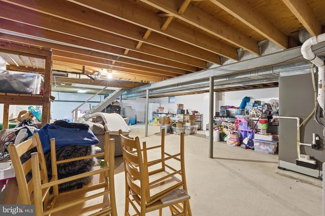 305 COUNTRYVIEW DR, Bryn Mawr, PA 19010