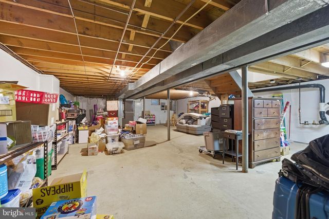 305 COUNTRYVIEW DR, Bryn Mawr, PA 19010