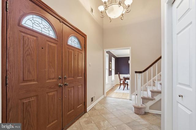 305 COUNTRYVIEW DR, Bryn Mawr, PA 19010