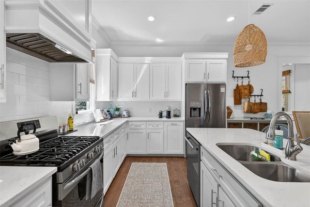 1925 Frederica Road, St Simons Island, GA 31522