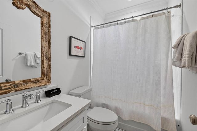 1925 Frederica Road, St Simons Island, GA 31522