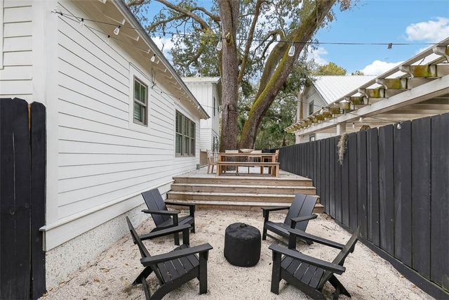 1925 Frederica Road, St Simons Island, GA 31522