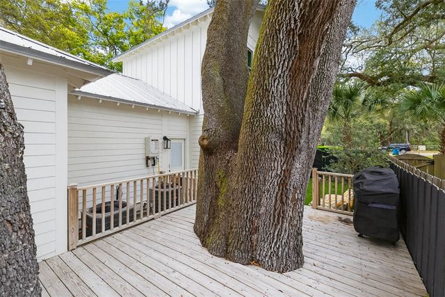 1925 Frederica Road, St Simons Island, GA 31522