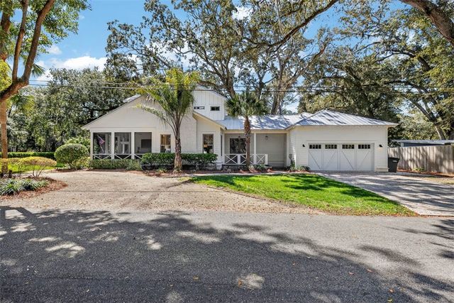 1925 Frederica Road, St Simons Island, GA 31522