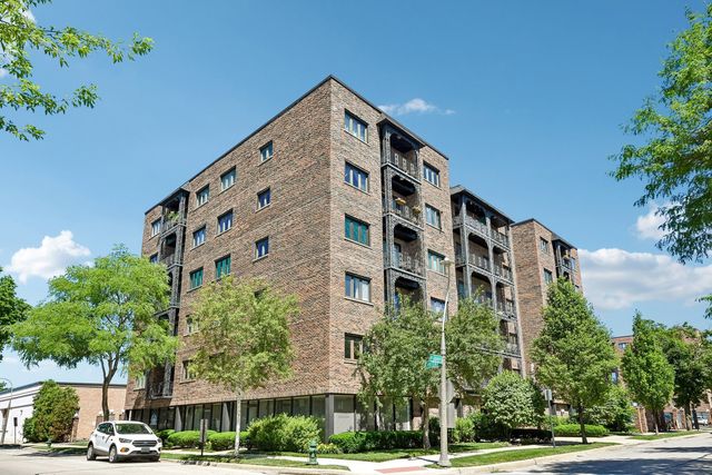 414 Clinton Place 502, River Forest, IL 60305