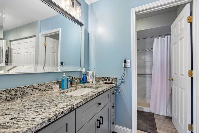 414 Clinton Place 502, River Forest, IL 60305
