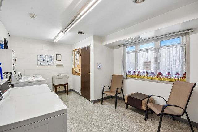 414 Clinton Place 502, River Forest, IL 60305