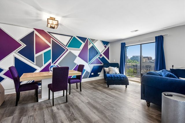414 Clinton Place 502, River Forest, IL 60305
